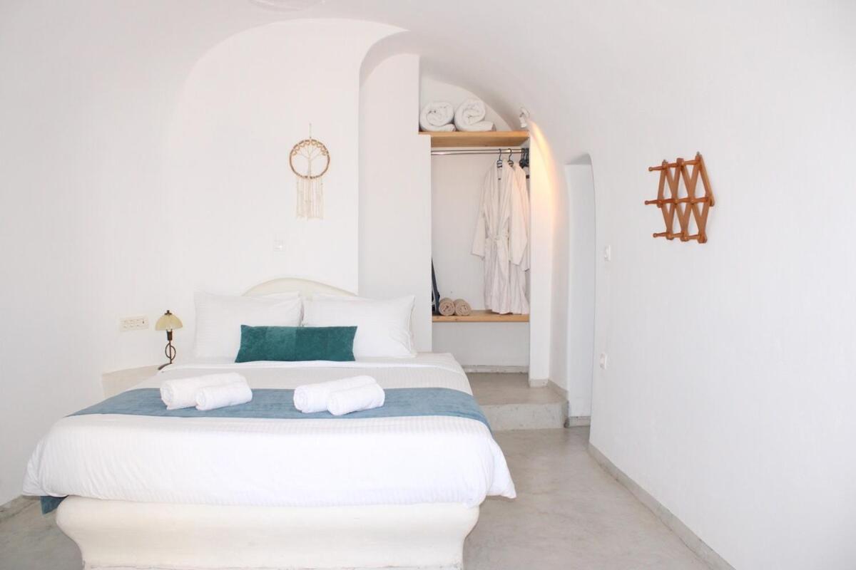 Villa Solasta #1 With Jacuzzi In Santorini อาโกรตีรี ภายนอก รูปภาพ